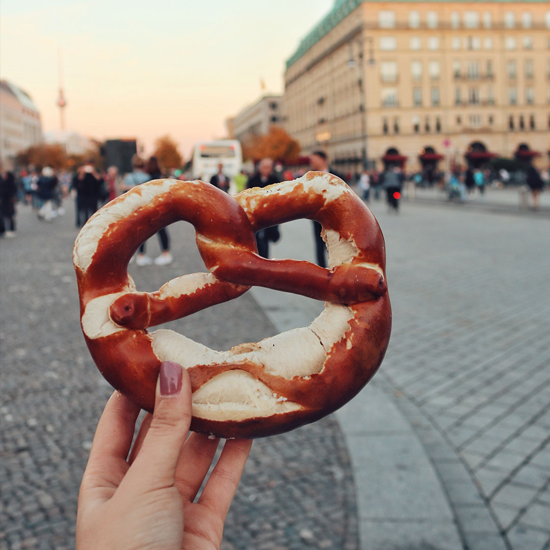 O životě, tradicích a příbězích za hranicemi